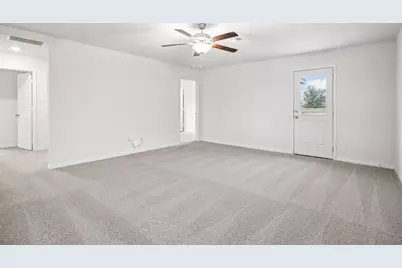 1040 Riverdale Cove, Jarrell, TX 76537 - Photo 12