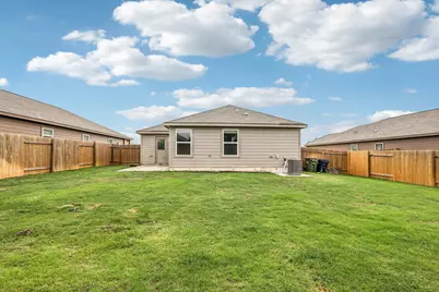 1040 Riverdale Cove, Jarrell, TX 76537 - Photo 30