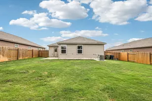 1040 Riverdale Cove, Jarrell, TX 76537 - Photo 30
