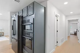 3807 Wilson St, Austin, TX 78704 - Photo 16
