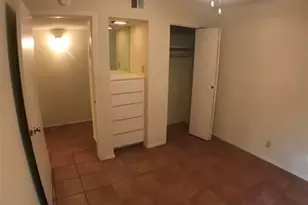 2610 Salado St, Austin, TX 78705 - Photo 8