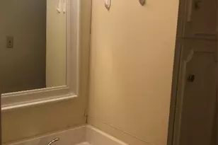 2610 Salado St, Austin, TX 78705 - Photo 14