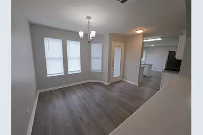 105 Twilight Way, Hutto, TX 78634 - Photo 4