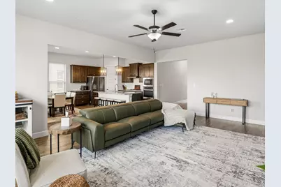 198 York Timbers Way, Austin, TX 78737 - Photo 6