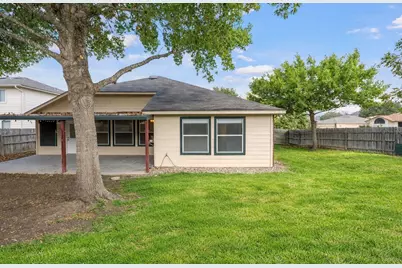 1611 Sunnycrest Circle, New Braunfels, TX 78130 - Photo 18
