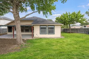 1611 Sunnycrest Cir, New Braunfels, TX 78130 - Photo 18
