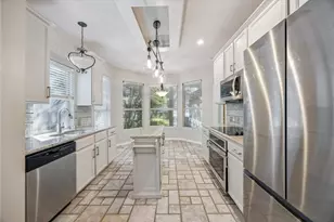 6 Muirfield Greens Cove, Lakeway, TX 78738 - Photo 10