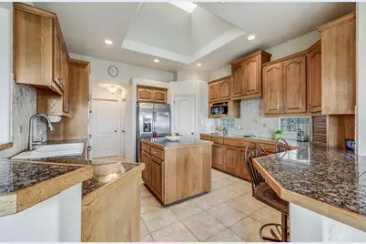 20711 Henry Avenue, Lago Vista, TX 78645 - Photo 12