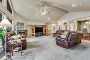 20711 Henry Ave, Lago Vista, TX 78645 - Photo 10