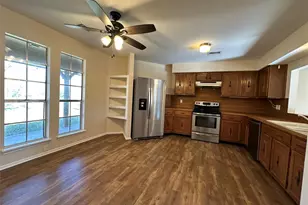 1047 Private Road 3022, Elgin, TX 78621 - Photo 4