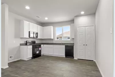 3051 Winding Creek Road, Kyle, TX 78640 - Photo 20