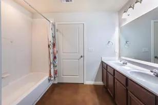 120 Lost Oaks Ct, Liberty Hill, TX 78642 - Photo 12