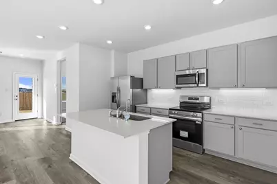 121 Hatari, Jarrell, TX 76537 - Photo 2