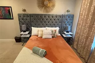 807 E 16th St, Austin, TX 78702 - Photo 12