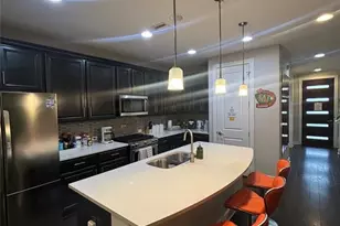 807 E 16th St, Austin, TX 78702 - Photo 4