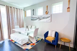 807 E 16th St, Austin, TX 78702 - Photo 8