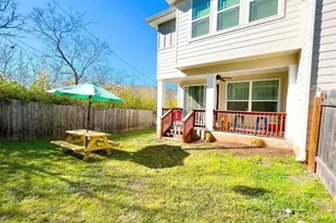 807 E 16th St, Austin, TX 78702 - Photo 26