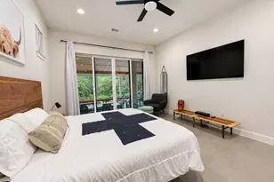 1214 Deloney St, Austin, TX 78721 - Photo 20