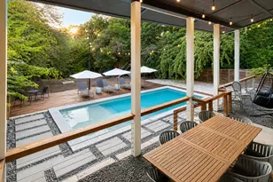 1214 Deloney St, Austin, TX 78721 - Photo 32
