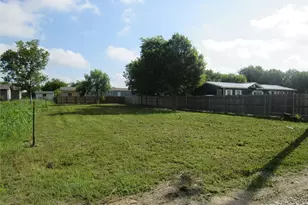 500 Arnold Dr, Bartlett, TX 76511 - Photo 1