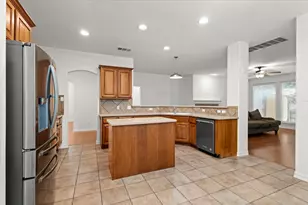 2304 Village View Loop, Pflugerville, TX 78660 - Photo 12