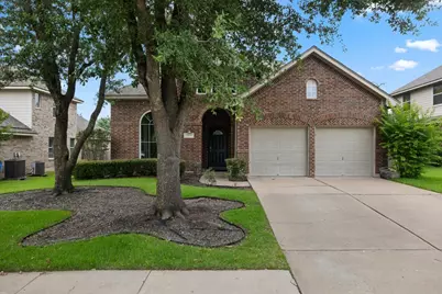 2304 Village View Loop, Pflugerville, TX 78660 - Photo 2