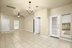 1812 Maple Ave, Austin, TX 78702 - Photo 4