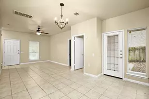 1812 Maple Ave, Austin, TX 78702 - Photo 4