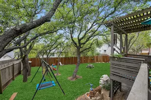 3608 Latimer Dr, Austin, TX 78732 - Photo 34