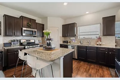 7304 Fall Ray Drive, Del Valle, TX 78617 - Photo 10