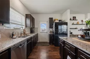 7304 Fall Ray Dr, Del Valle, TX 78617 - Photo 14
