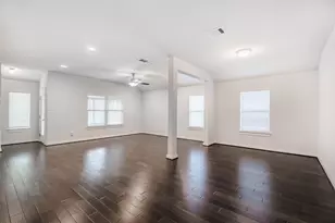 304 Hibiscus Dr, Hutto, TX 78634 - Photo 12