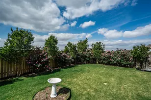 304 Hibiscus Dr, Hutto, TX 78634 - Photo 4