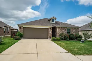 304 Hibiscus Dr, Hutto, TX 78634 - Photo 2