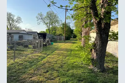 504 Alva Street, Thrall, TX 76578 - Photo 6