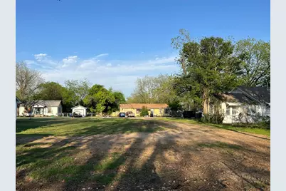 504 Alva Street, Thrall, TX 76578 - Photo 4