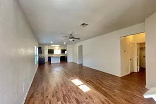 112 Wind Flower Ln, Liberty Hill, TX 78642 - Photo 4