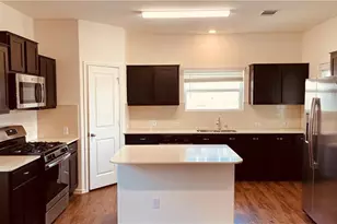 112 Wind Flower Ln, Liberty Hill, TX 78642 - Photo 6