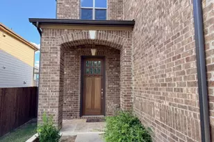 329 Los Cobos Ln, Georgetown, TX 78626 - Photo 2