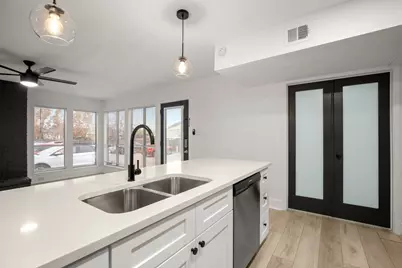 909 Reinli Street #103, Austin, TX 78751 - Photo 4