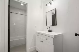 909 Reinli St, Austin, TX 78751 - Photo 16