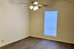 2807-D Parker Ln Ln, Austin, TX 78741 - Photo 4