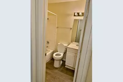 2807-D Parker Ln Lane, Austin, TX 78741 - Photo 8