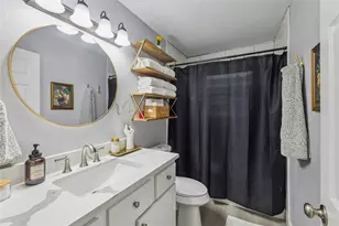 2105 E 17th St, Austin, TX 78702 - Photo 10