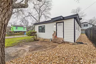 2105 E 17th St, Austin, TX 78702 - Photo 4