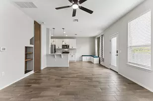 9421 Hunter Ln, Austin, TX 78748 - Photo 4
