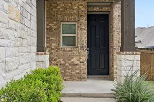 9421 Hunter Ln, Austin, TX 78748 - Photo 2