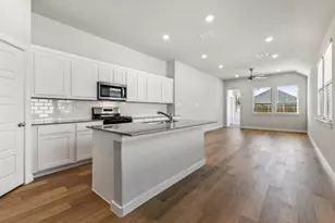 153 Tolo Dr, Elgin, TX 78621 - Photo 4