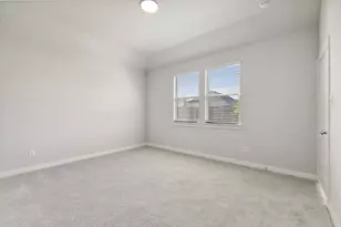 153 Tolo Dr, Elgin, TX 78621 - Photo 10