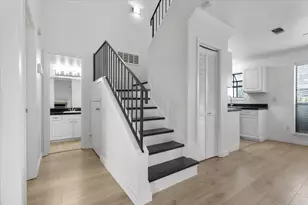 2018 W Rundberg Ln, Austin, TX 78758 - Photo 18